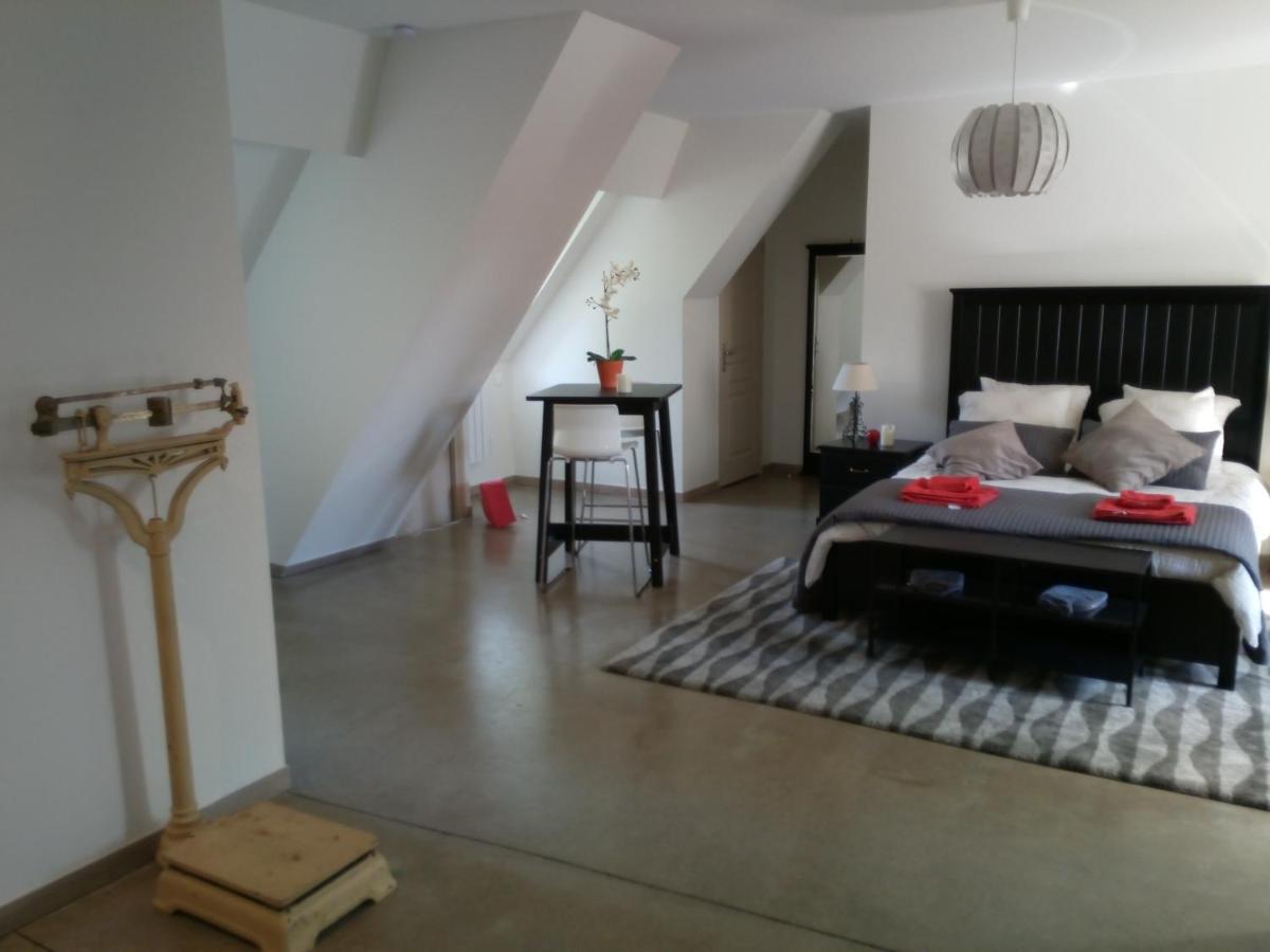 Chateau De St Alyre Hotel Sanssat Buitenkant foto